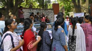 మొదటి రోజు గ్రూప్-1 మెయిన్సు 72.4% హాజరు