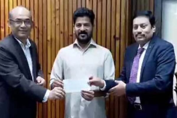 Bank-of-Baroda-presented-donation-cheque-with-CM-Revanth-Reddy