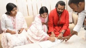 కూతుళ్ల‌తో క‌లిసి తిరుమ‌లకు పవన్‌..డిక్ల‌రేష‌న్ ఇచ్చిన డిప్యూటీ సీఎం