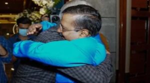 జైలు నుంచి విడుదలైన ఢిల్లీ మాజీ మంత్రి.. హత్తుకుని ఆహ్వానించిన కేజ్రీవాల్