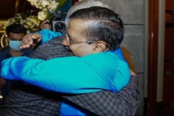 Ex-minister of Delhi who was released from jail.. Kejriwal touched and invited