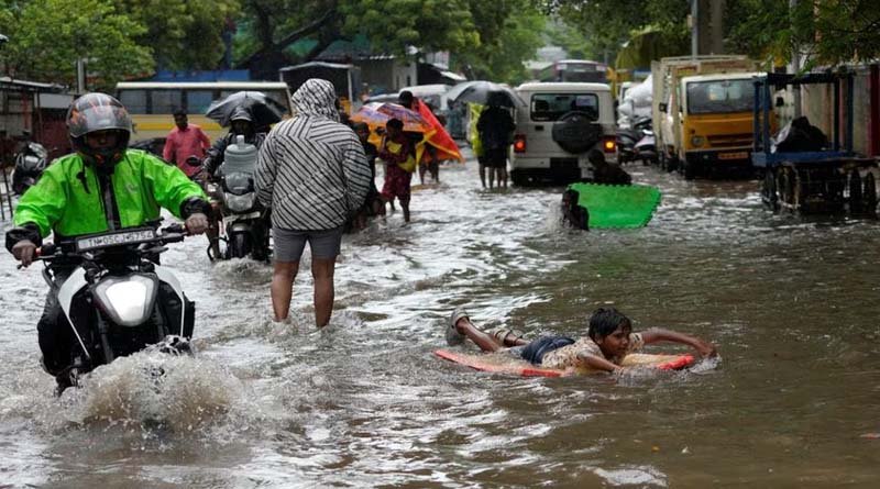 Heavy rains in Chennai.. Red alert