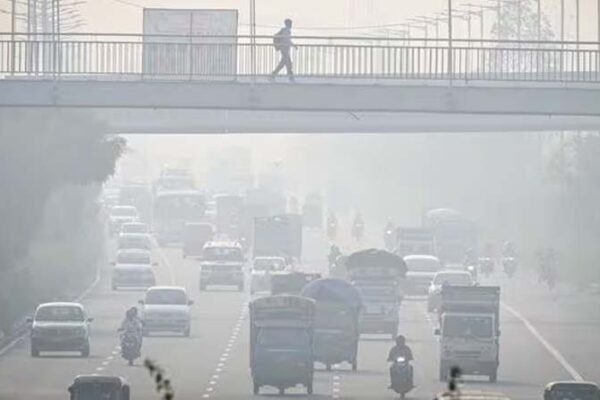 Increased air pollution in Delhi before Diwali..People problems