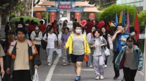 చైనాలో జనాభా సంక్షోభం..మూతపడుతున్న పాఠశాలలు..!