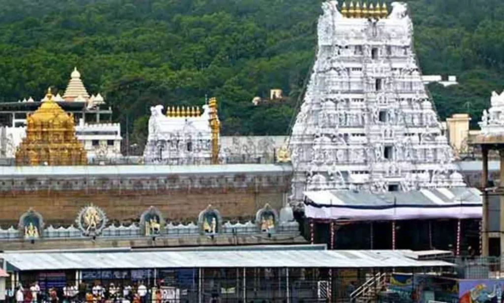 టీవీ-5 అధినేత బీఆర్‌ నాయుడికి సీఎం చంద్రబాబు టీటీడీ (తిరుమల తిరుపతి దేవస్థానం) చైర్మన్‌ పదవి;