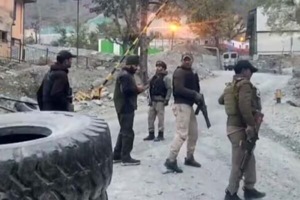 Terrorist attack in Jammu and Kashmir..Worker injured