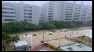 వర్షాలు దెబ్బకు..నీటమునిగిన టెక్ క్యాపిటల్