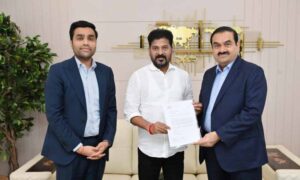 యంగ్ ఇండియా స్కిల్స్ యూనివర్సిటీకి అదానీ గ్రూప్‌ రూ.100కోట్ల విరాళం