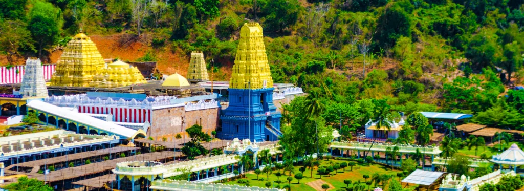 Simhachalam Temple:ఇంటి దొంగలే అపచారానికి పాల్పడ్డారు?పవిత్రమైన పుణ్యక్షేత్రంలో జీడిపప్పు చోరీ:?