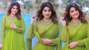 స్నేహ  ఓ ఇంటర్వ్యూలో మాట్లాడుతూ తన ఫేవరెట్ హీరో ఎవరు అనేదానికి సమాధానం చెప్పారు;