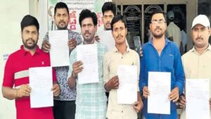 వాలంటీర్లకు మరో షాక్ – మొబైల్ యాప్‌లో హాజరు ఆప్షన్ తొలగింపు