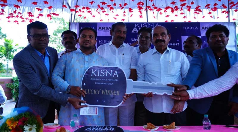 Kisna Diamond & Gold Jewelry and Answer Jewelers organized the Grand Lucky Draw programme.