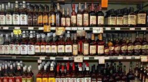 మందుబాబులకు షాకింగ్ న్యూస్..తెలంగాణలో పెరుగనున్న మద్యం ధరలు..!