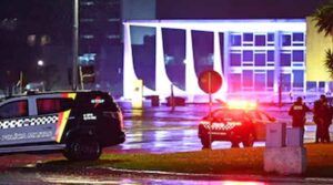 బ్రెజిల్ సుప్రీం కోర్టు వద్ద బాంబు పేలుళ్లు