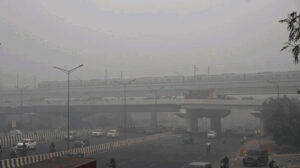 ఢిల్లీ ప్రాణాంతక పొగమంచు గాలి నాణ్యత తీవ్రంగా దిగజారడంతో ప్రజల్లో ఆందోళన..