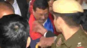 కేజ్రీవాల్‌పై దాడికి యత్నం