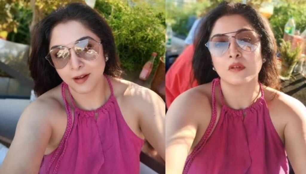 ఏకంగా ఎయిర్‌పోర్ట్‌లోనే గ్లామర్ షో , కెమెరాలకు చిక్కిన శివగామి