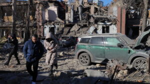 రష్యా మిసైల్ దాడి: ఉక్రెయిన్ వినిట్సియా ప్రాంతంలో 8 ఇళ్లు ధ్వంసం