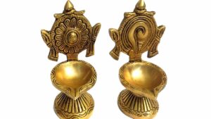 రేపు శనివారం “శంఖుచక్ర దీపం” వెలిగిస్తే ఎంతో శుభం..