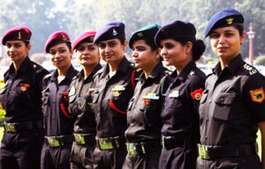 మహిళా కమాండర్ల వివాదం: భారత సైన్యంలో లింగవాదం కొనసాగుతుందా?