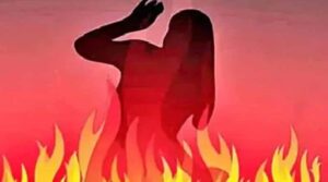 ఇంటర్ విద్యార్థిని పై ప్రేమోన్మాది ఘాతుకం