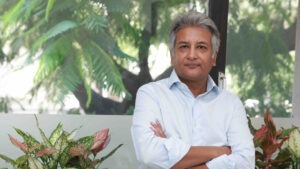 పశువైద్య రంగంలోకి క్రౌన్ వెటర్నరీ సర్వీసెస్