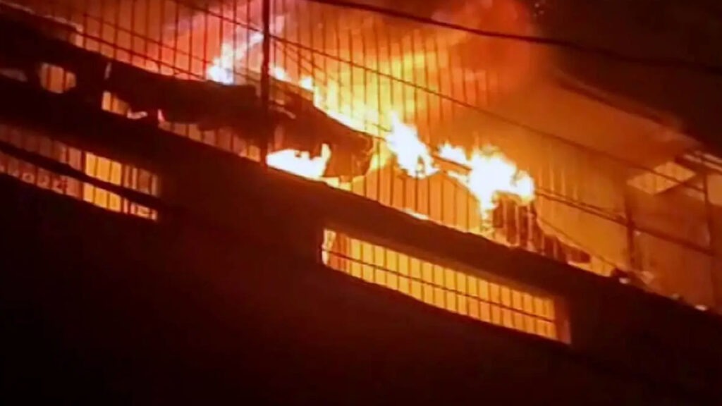 కథువాలో అగ్నిప్రమాదం.. ఆరుగురు మృతి