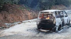 మావోయిస్టులు దగ్ధం చేసిన కారు ఘటనలో ట్విస్ట్