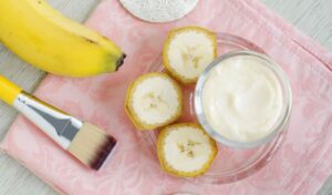 ఆరోగ్యవంతమైన జుట్టు కోసం బనానా మాస్కులు