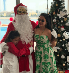 శాంతా క్లాజ్‌గా మరీనా MS ధోని