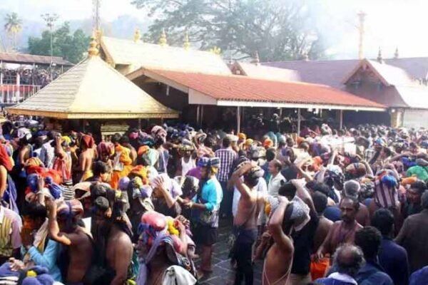 devotees visit sabarimala