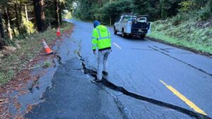 అమెరికాలో భారీ భూకంపం.. సునామీ హెచ్చరికలు