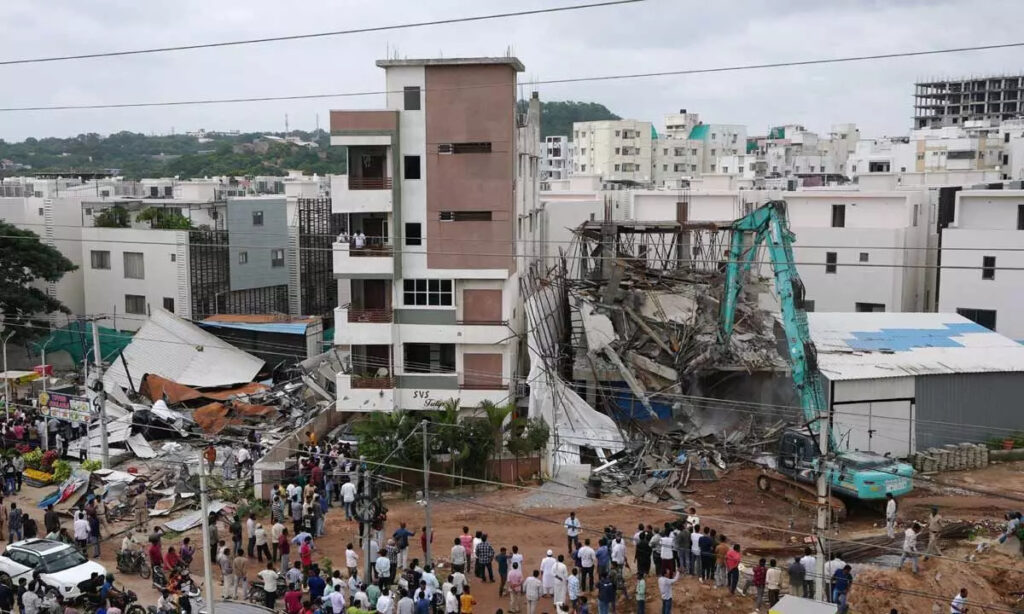 అల్కాపురిలో అక్రమ షట్టర్లపై హైడ్రా పంజా