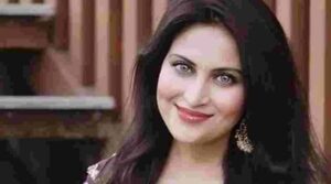 కాదంబరీ జత్వానీ కేసులో నిందితుల బెయిల్‌పై హైకోర్టులో వాదనలు