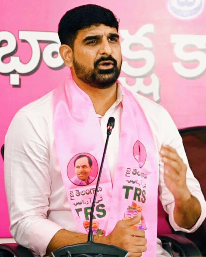 కౌసిక్ రెడ్డి కి నోటీసులు