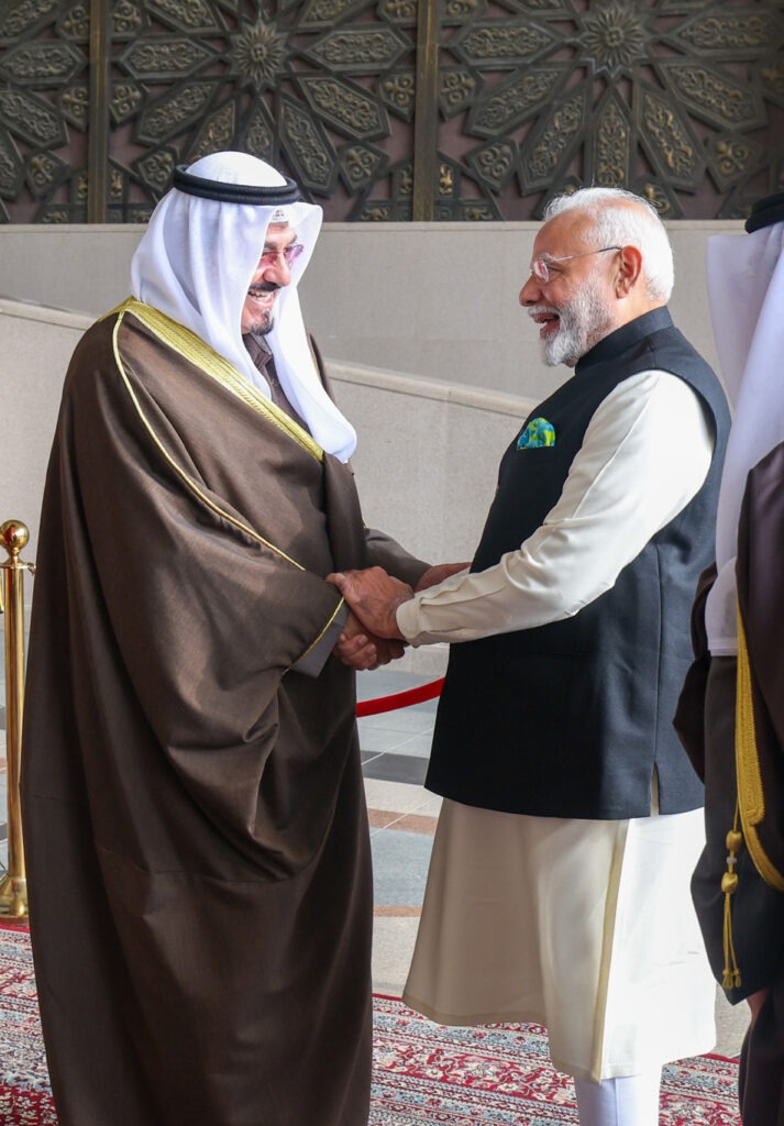 PM receiving Guard of Honour at Bayan Palace, in Kuwait on December 22, 2024.