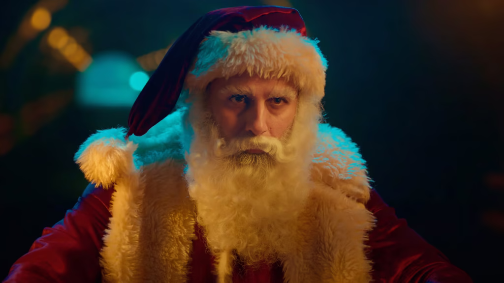 క్రిస్మస్ తాతగా మారిపోయిన టాలీవుడ్ క్రేజీ హీరో..