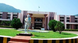 విశాఖ సెంట్రల్ జైల్లో 66మందిపై బదిలీ వేటు