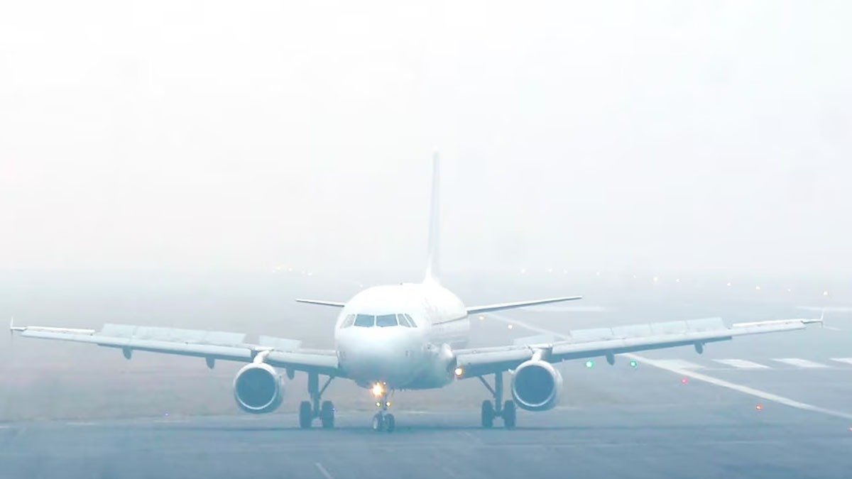 200 flights delayed due to heavy fog