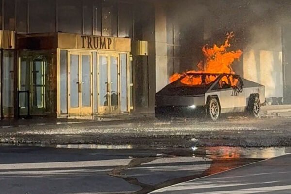 Car explosion in front of Trump hotel