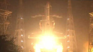 నింగిలోకి దూసుకెళ్లిన GSLV-F15 రాకెట్