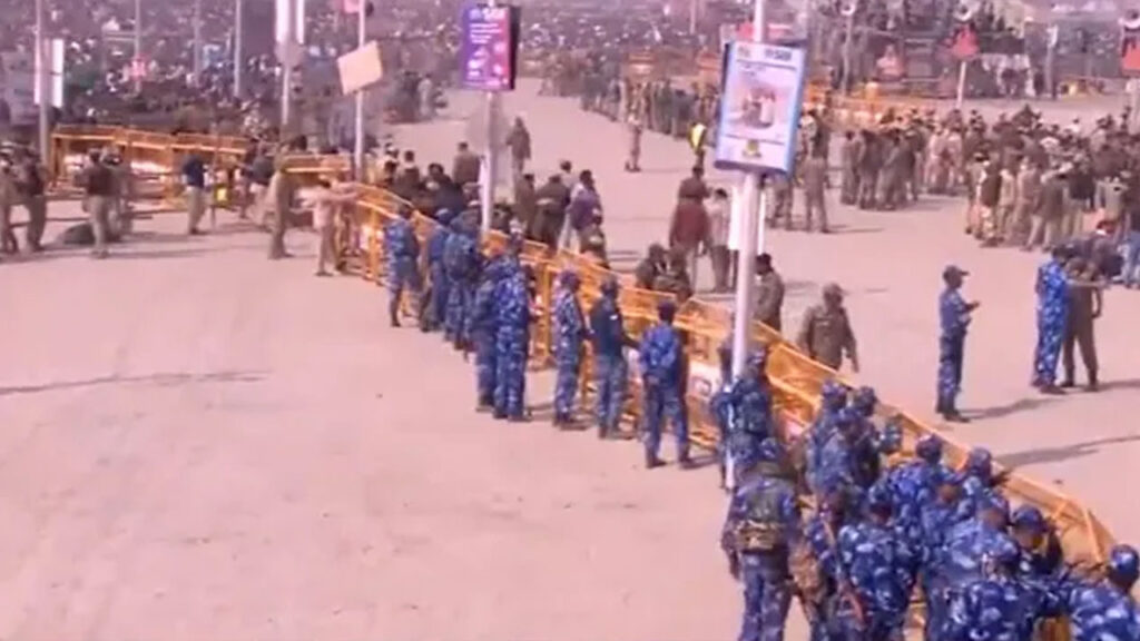 త్రివేణి సంగ‌మంలో సాధువులు, అకాడాలు అమృత స్నానం..భారీ బందోబ‌స్తు