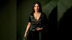 రా మ్యాంగో గార్లాండ్ ధరించిన శ్రుతి హాసన్..