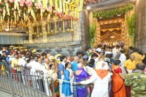 Temples resounding with the name of Narayan