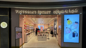 విక్టోరియా సీక్రెట్ 11వ స్టోర్‌ ప్రారంభం
