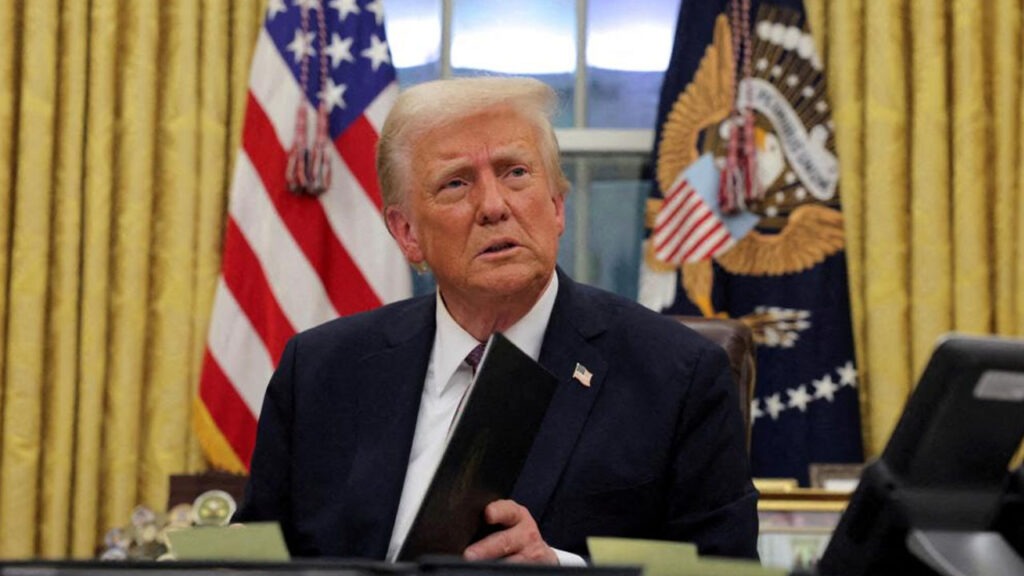 అవినీతి నిరోధక చట్టాన్ని సస్పెండ్ చేసిన ట్రంప్