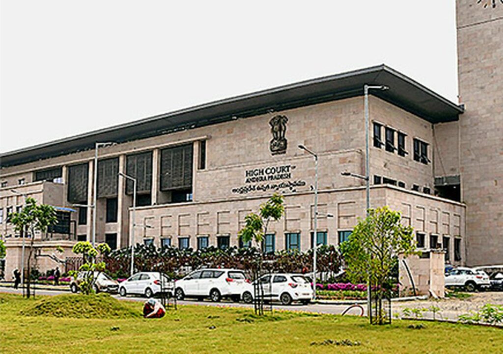 నటి జెత్వాని కేసులో నిందితులకు బెయిల్