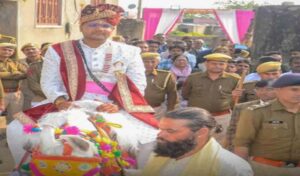 భారీ పోలీసుల భద్రత మధ్య దళిత జంట పెళ్లి