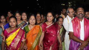 శ్రీలక్ష్మీనరసింహ స్వామిని దర్శించుకున్న ఎమ్మెల్సీ కవిత