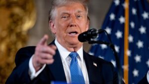 నేడు కెనడా, మెక్సికో, చైనా టారిఫ్‌లను విధించనున్న ట్రంప్